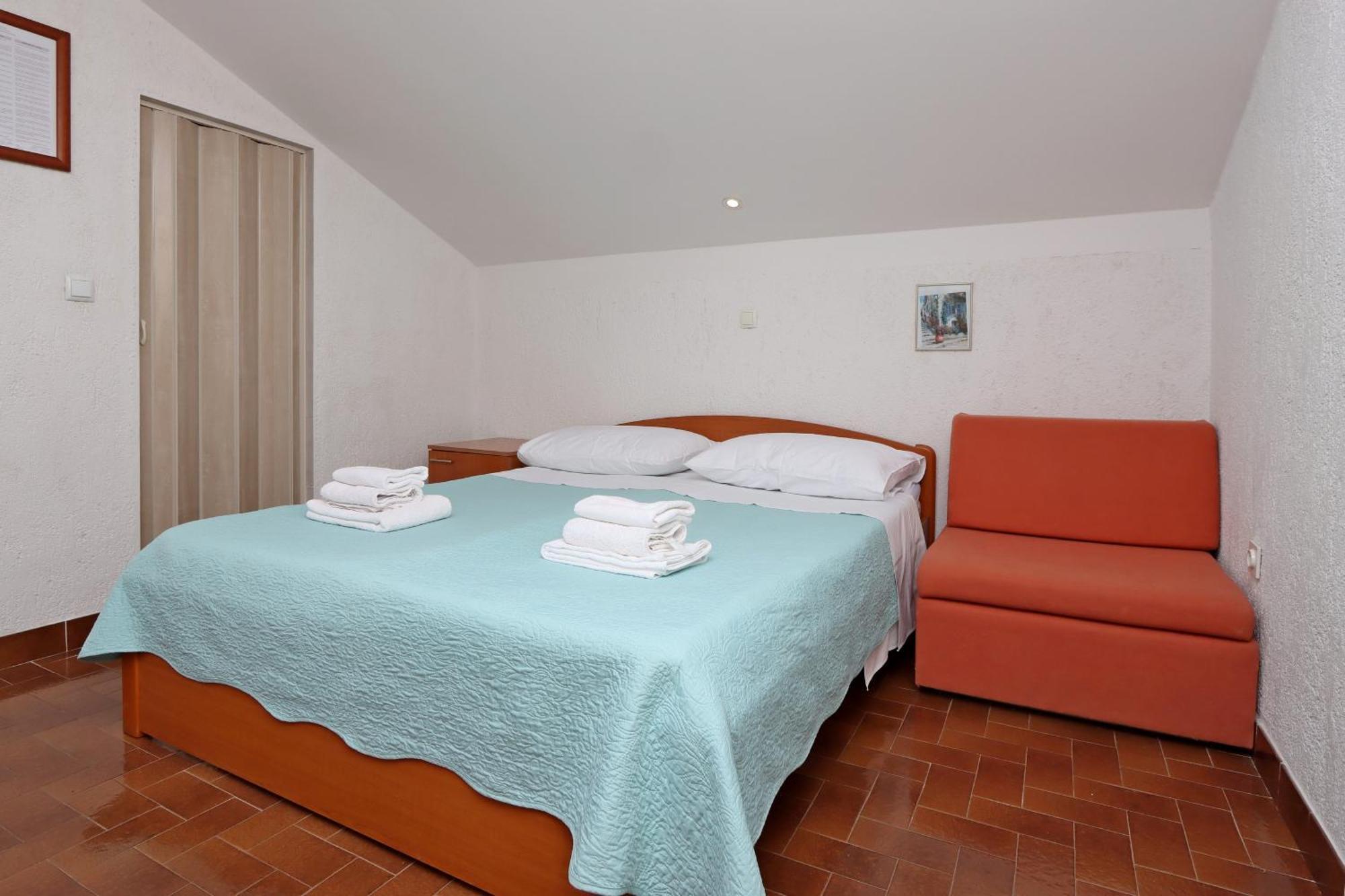 Apartments With A Parking Space Kornic, Krk - 415 Extérieur photo