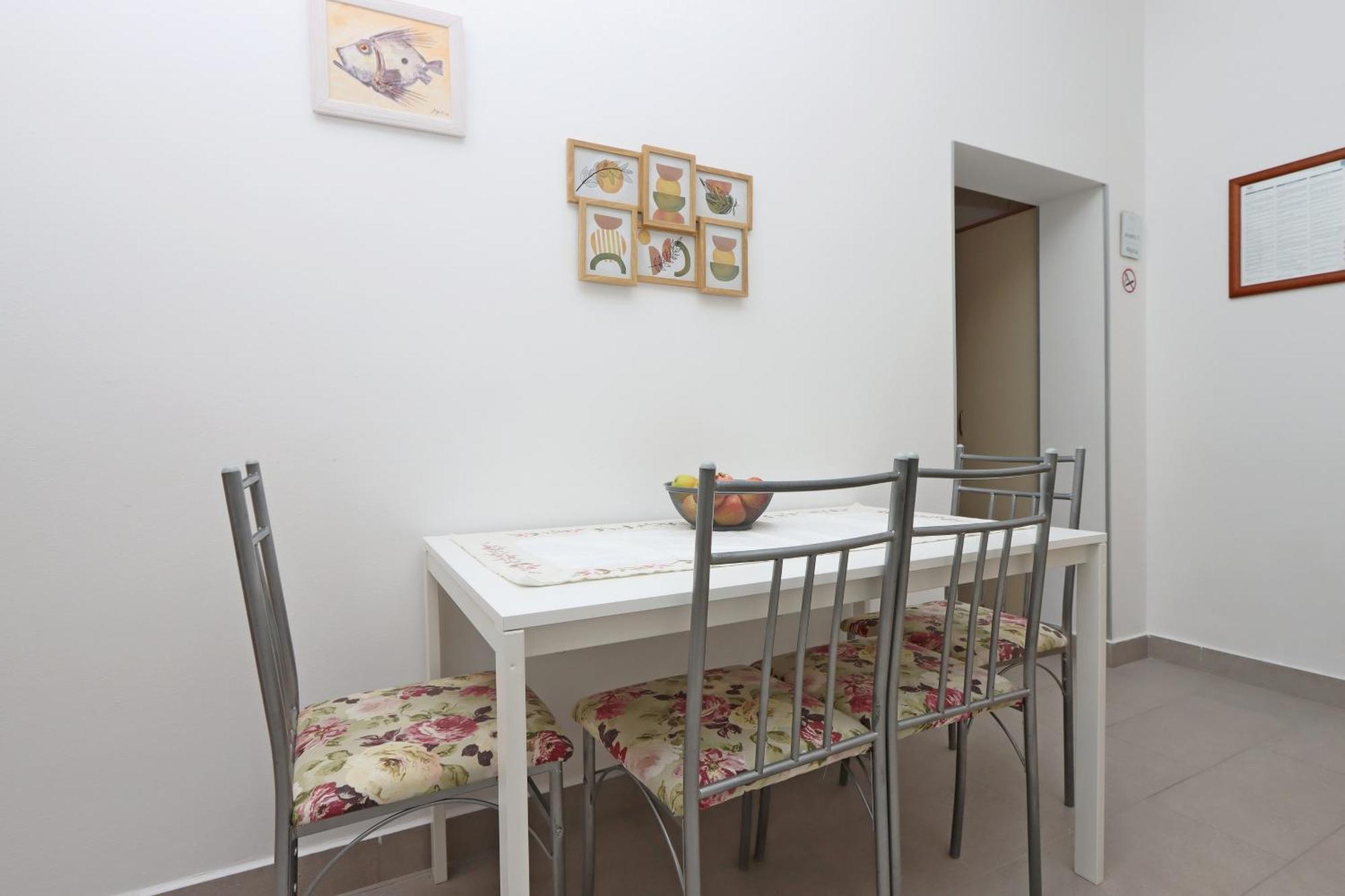 Apartments With A Parking Space Kornic, Krk - 415 Chambre photo